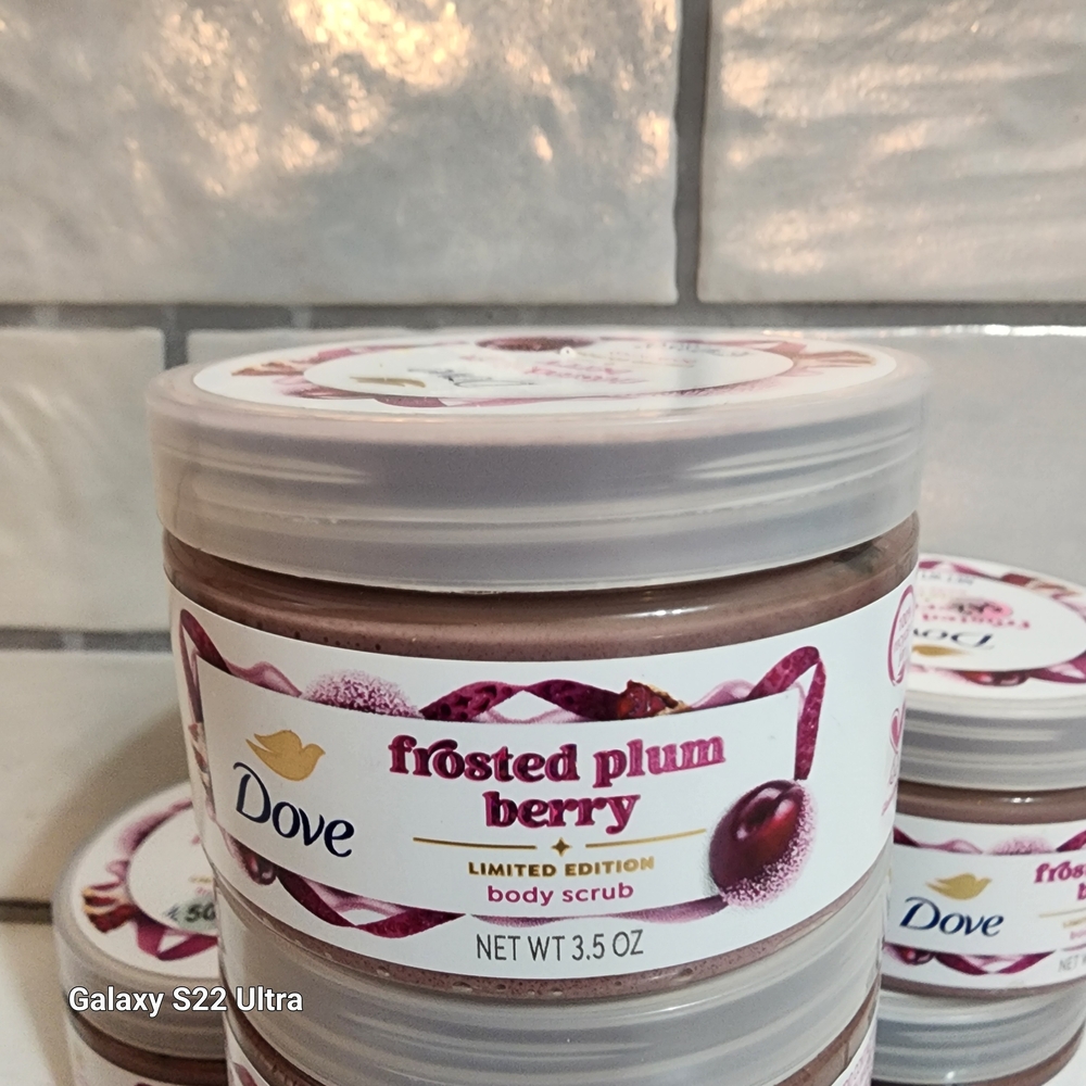 Dove Frosted Plum Berry Body Scrub, Lot of 6 - Picture 2 of 3